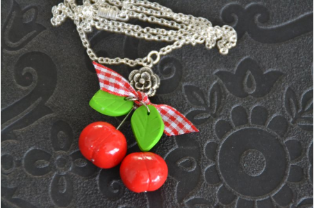 Collier Cerises