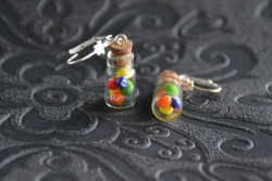 Boucles d'oreilles Petites billes de chocolat.