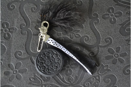 Porte-clés Biscuit chocolat fourré à la vanille