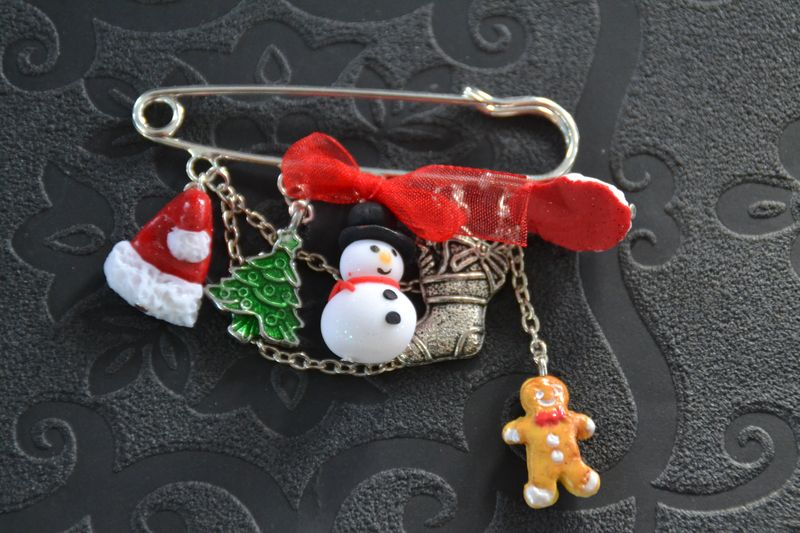 Broche Bonhomme de neige et bonnet de Noël