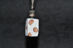 Collier Nougat aux amandes