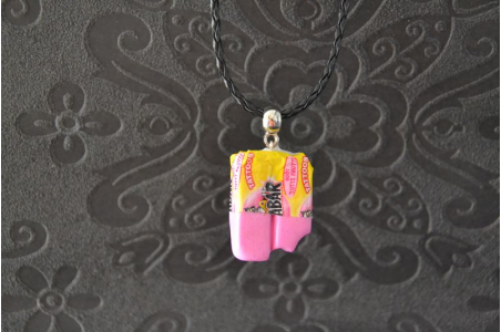 Collier Chewing gum