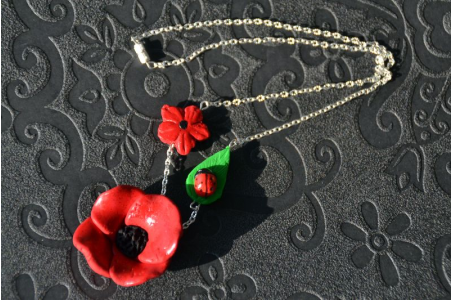 Collier Coquelicot et coccinelle