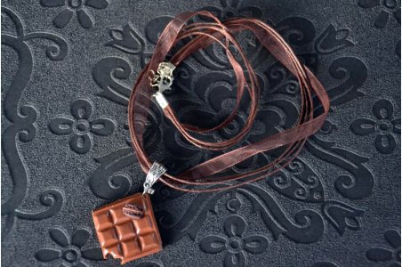 Collier Tablette de chocolat au lait