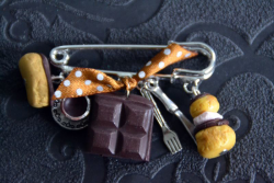 Broche Eclair, chocolat, religieuse