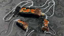 Collier Barre Chocolat-Caramel