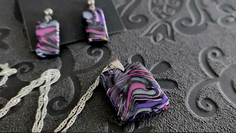 Collier Effet pierre