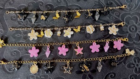 Bracelet Pampilles Couleur Or – Le Charme Délicat des Breloques