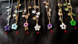 Pampilles colorées et Breloques